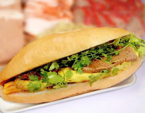 bánh mì kẹp trứng